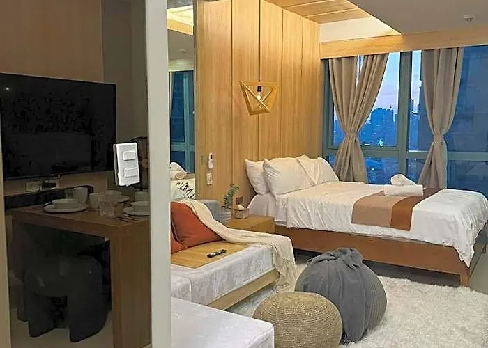 One Uptown Residences At Bgc - Staycations Up Above 15 酒店