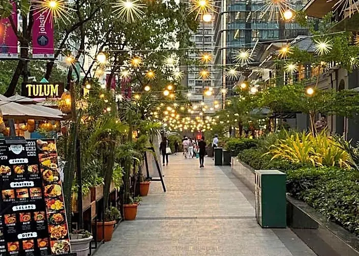 酒店 One Uptown Residences At Bgc - Staycations Up Above 15 2*