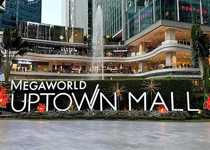 One Uptown Residences At Bgc - Staycations Up Above 15 酒店 2*